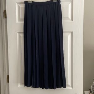 Navy pleated skirt